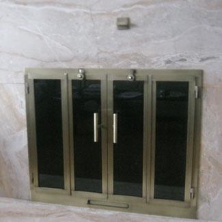 Fireplace door